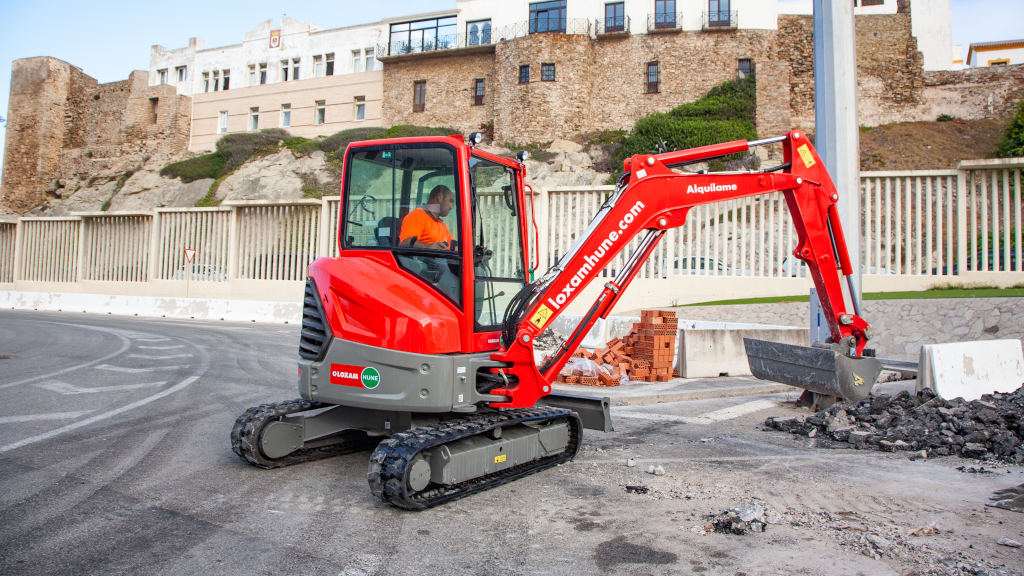 alquiler de maquinaria de demolicion